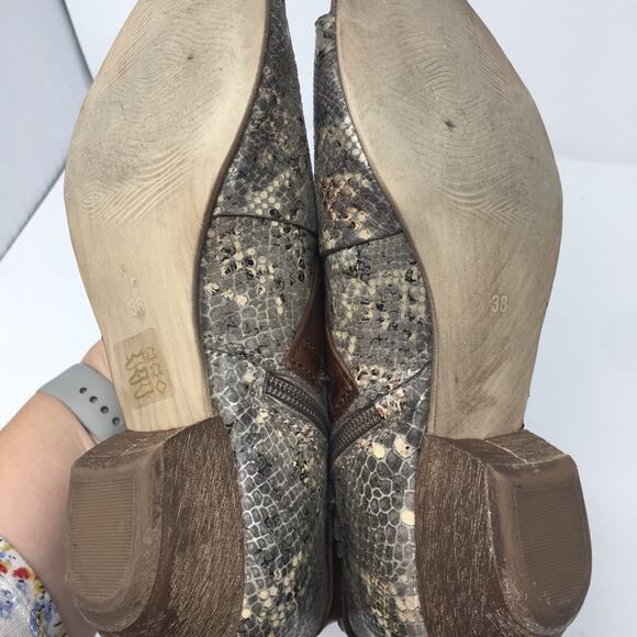 Miz Mooz corgan peep toe snake print sandal 8 - Picture 6 of 6